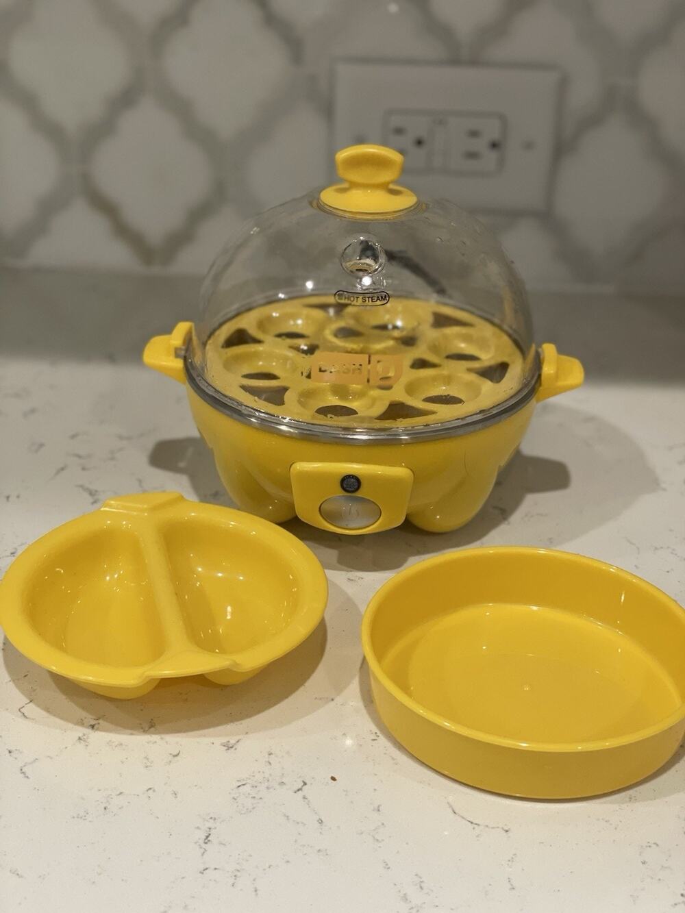 Dash Rapid Egg Cooker Boiler Poacher Steamer Yellow